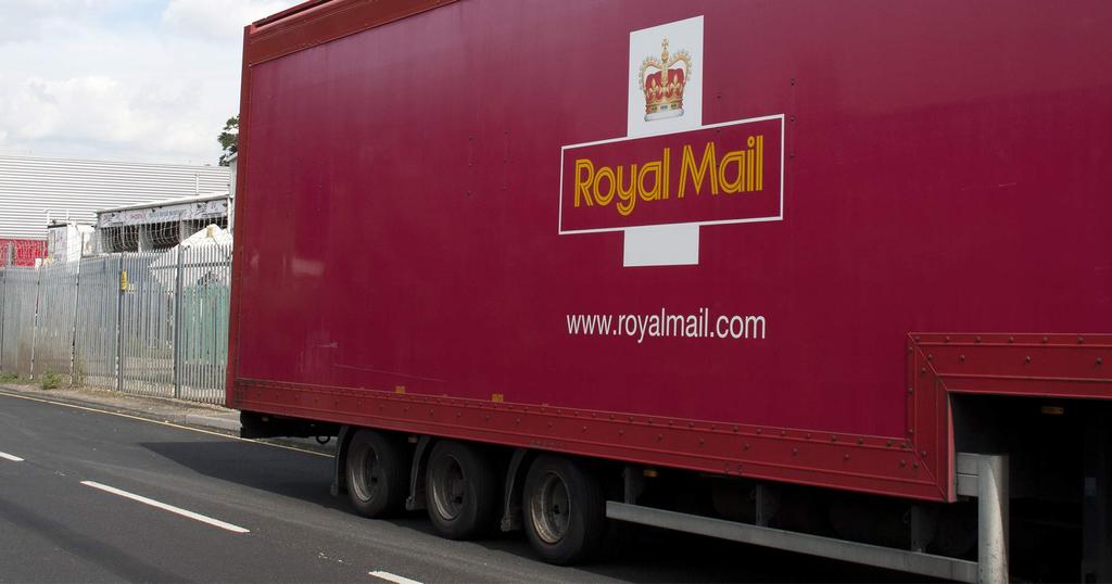 How Royal Mail Click & Drop can benefit eBay sellers