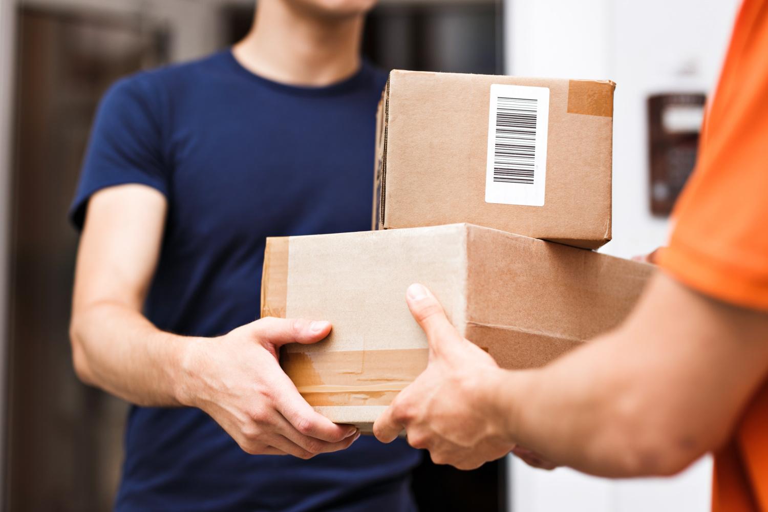 UPS vs USPS vs FedEx: Which is the best shipping carrier?